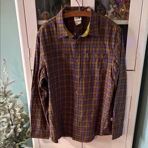 The North Face sz L Plaid Men's Shirt NWT standard fit